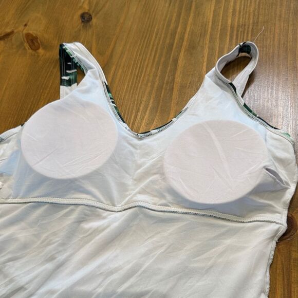 Green & White leaf swimdress women’s one piece swimwear NWOT XXL - Picture 12 of 13